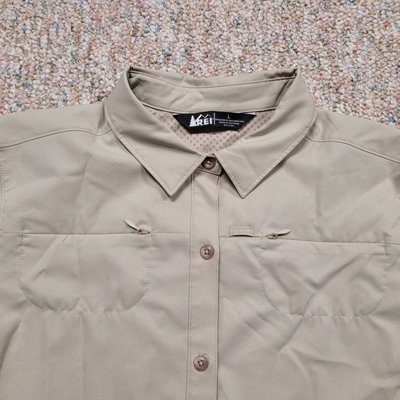 REI Shirt Womens Large Beige Button Up Long Sleeve Outdoors Hiking Vented Camp - Picture 2 of 15